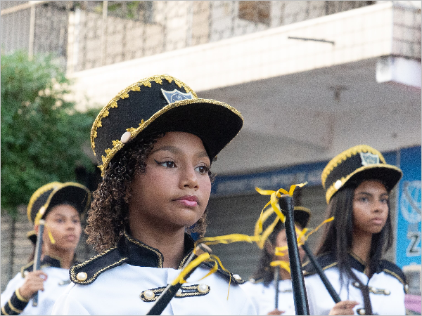 Desfile de 7 de Setembro reúne estudantes, cultura e tradição nas ruas de Guaiúba